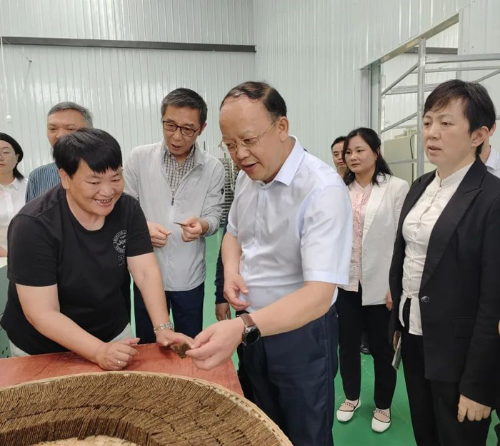 黔南州工业和信息化局与贵州科技 创新驱动与高质量发展